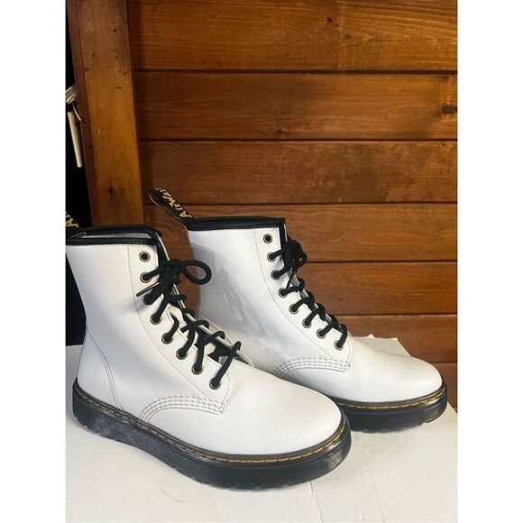 Dr Martens Unisex  Zavala Combat Boots White Sz 9 Womans NWOB - Picture 1 of 8